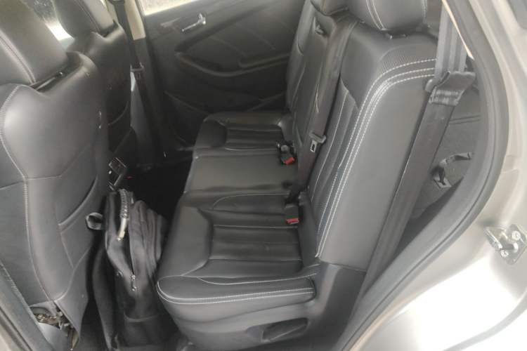 Used Dongfeng Fengon 580 2017 1.5T CVT Smart Style Model Left Rear Seat