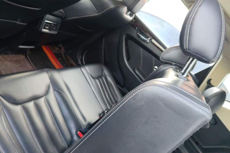 Used Dongfeng Fengon 580 2017 1.5T CVT Smart Style Model Left Rear Seat