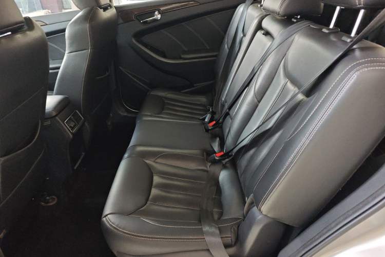 Used Dongfeng Fengon 580 2017 1.5T CVT Smart Style Model Left Rear Seat