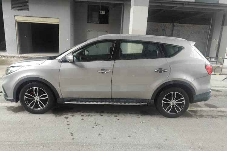 Used Dongfeng Fengon 580 2017 1.5T CVT Smart Style Model Left Side