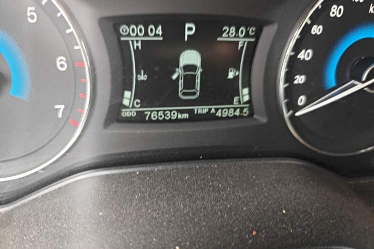 Used Dongfeng Fengon 580 2017 1.5T CVT Smart Style Model Odometer Close Up
