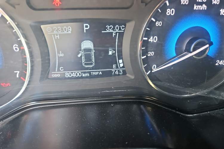 Used Dongfeng Fengon 580 2017 1.5T CVT Comfort Model Odometer Close Up