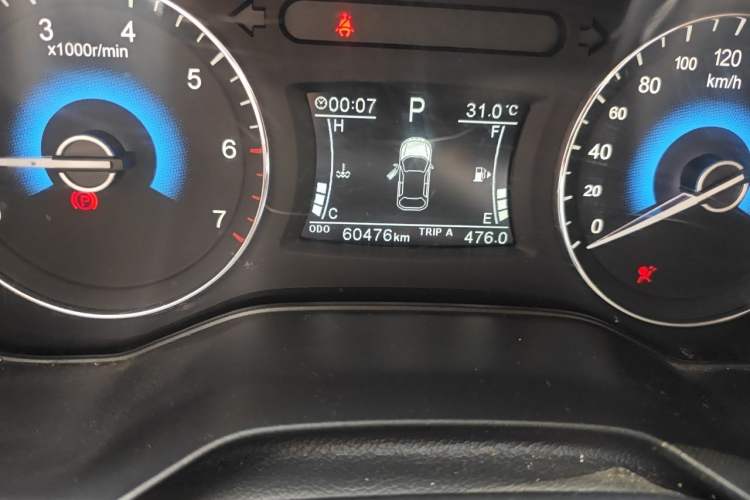 Used Dongfeng Fengon 580 2017 1.5T CVT Smart Style Model Odometer Close Up