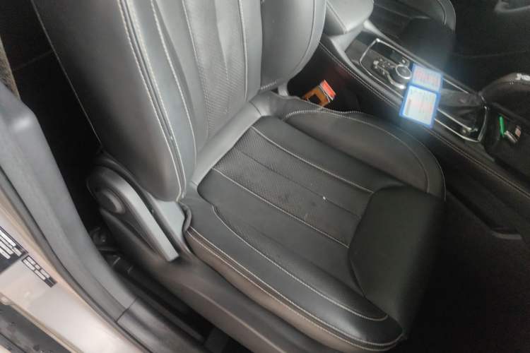 Used Dongfeng Fengon 580 2017 1.5T CVT Smart Style Model Right Front Seat