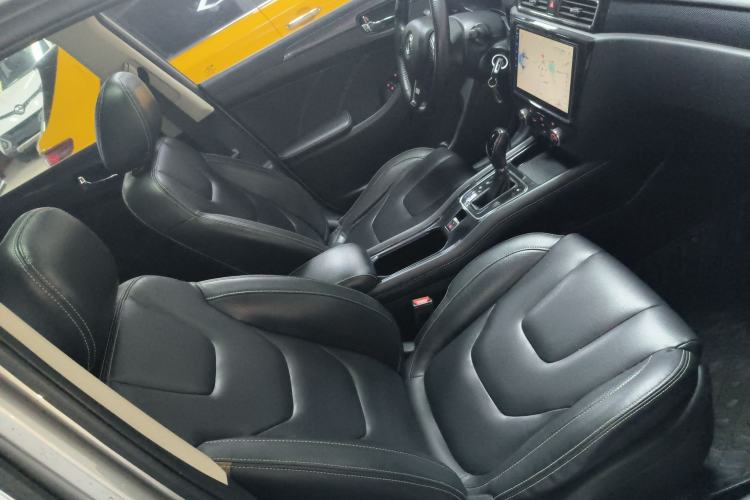 Used Dongfeng Fengon 580 2017 1.5T CVT Comfort Model Right Front Seat
