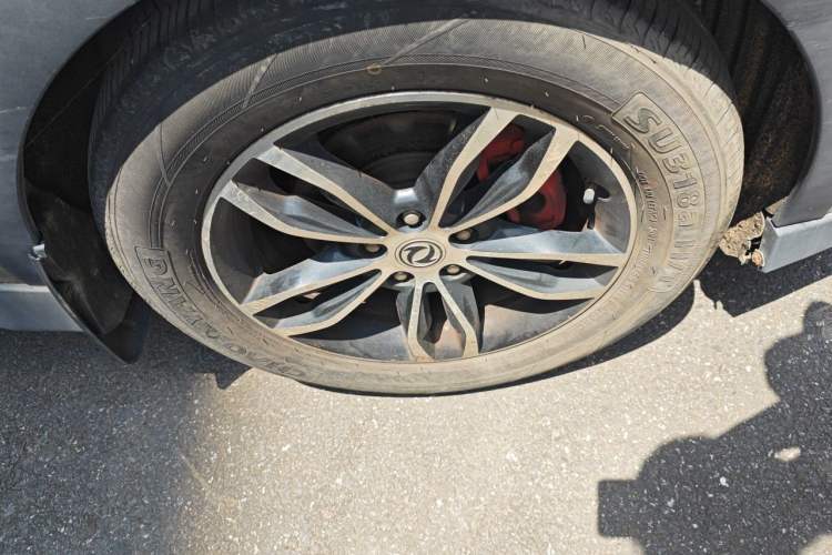 Used Dongfeng Fengon 580 2017 1.5T CVT Smart Style Model Right Front Wheel Hub