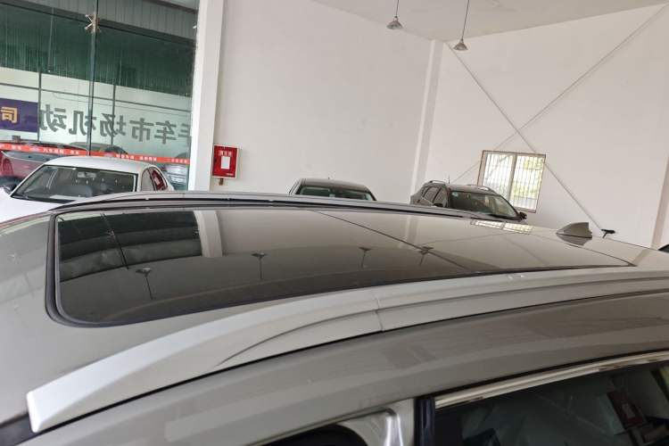Used Dongfeng Fengon 580 2017 1.5T CVT Smart Style Model Roof