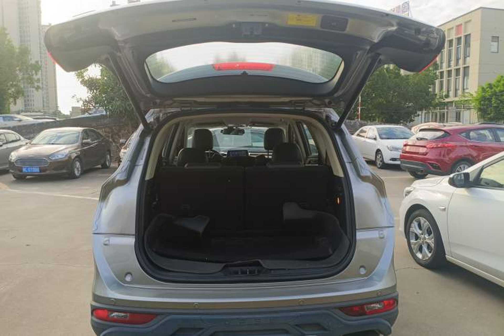 Used Dongfeng Fengon 580 2017 1.5T CVT Smart Connectivity Model Trunk