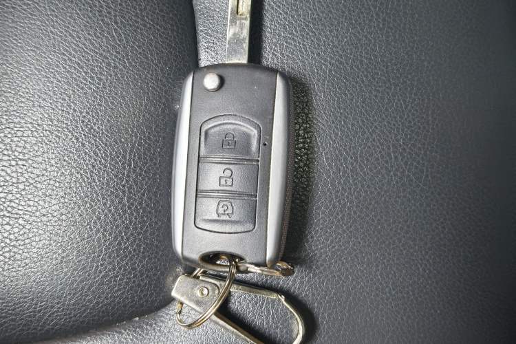 Used Dongfeng Fengon 580 2017 1.5T CVT Comfort Model Vehicle Key