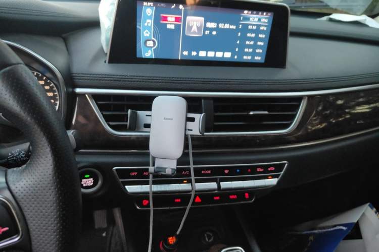 Used Dongfeng Fengon 580 2017 1.5T CVT Smart Style Model Audio And AC Panel