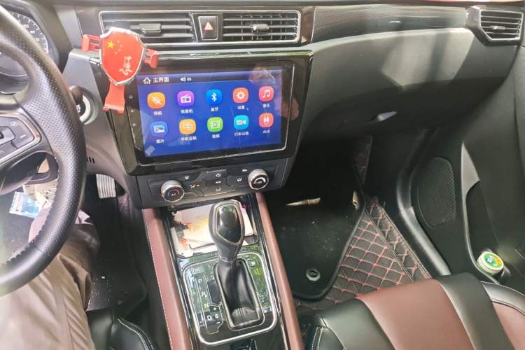 Used Dongfeng Fengon 580 2017 1.5T CVT Luxury Model Audio And AC Panel