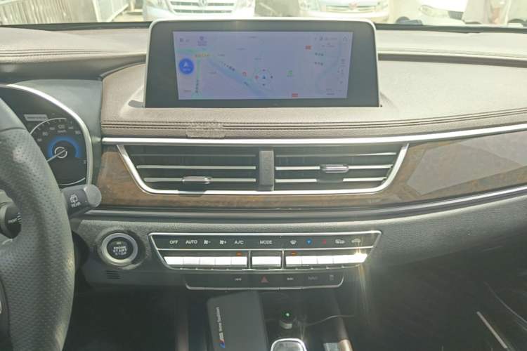 Used Dongfeng Fengon 580 2017 1.5T CVT Luxury Model Audio And AC Panel