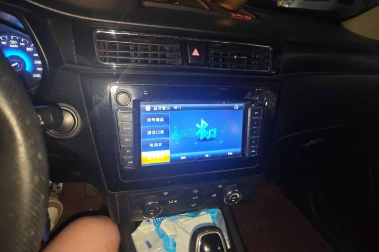 Used Dongfeng Fengon 580 2017 1.5T CVT Comfort Model Audio And AC Panel