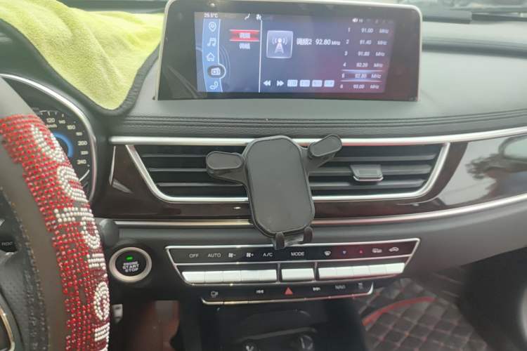 Used Dongfeng Fengon 580 2017 1.5T CVT Smart Style Model Audio And AC Panel