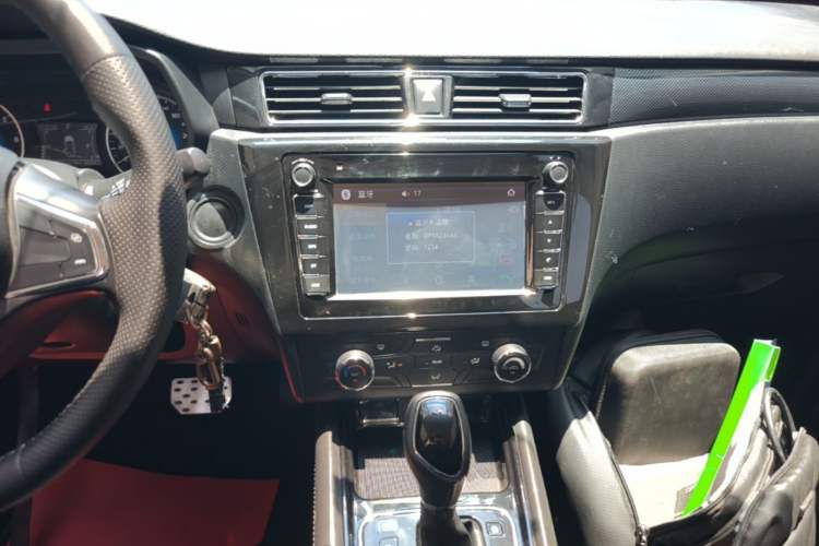 Used Dongfeng Fengon 580 2017 1.5T CVT Comfort Model Audio And AC Panel