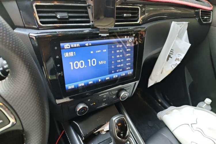 Used Dongfeng Fengon 580 2017 Revised Version 1.5T CVT Luxury Edition Audio And AC Panel