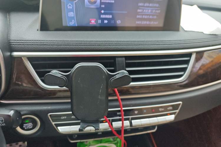 Used Dongfeng Fengon 580 2017 1.5T CVT Smart Style Model Audio And AC Panel