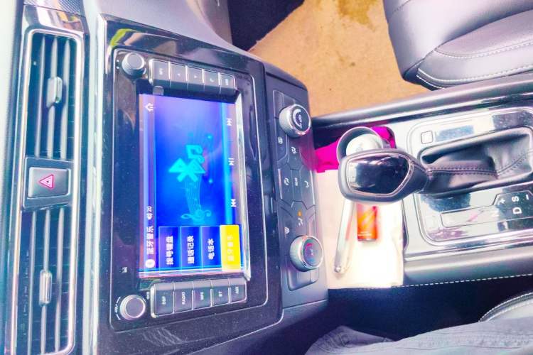 Used Dongfeng Fengon 580 2017 1.5T CVT Comfort Model Audio And AC Panel