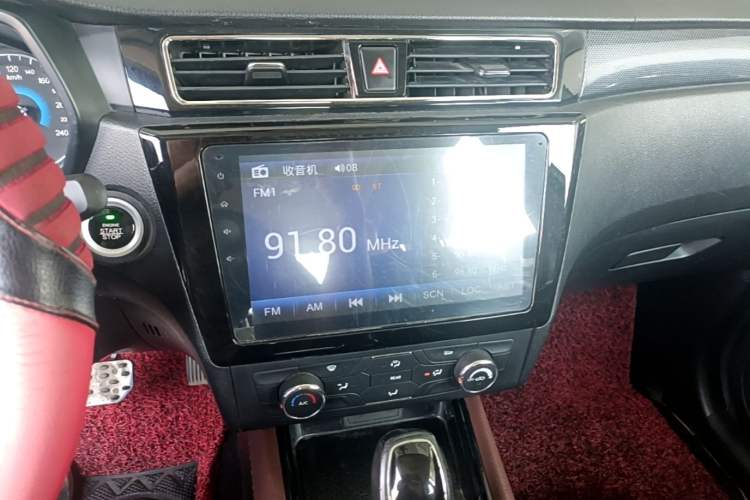 Used Dongfeng Fengon 580 2017 1.5T CVT Luxury Model Audio And AC Panel