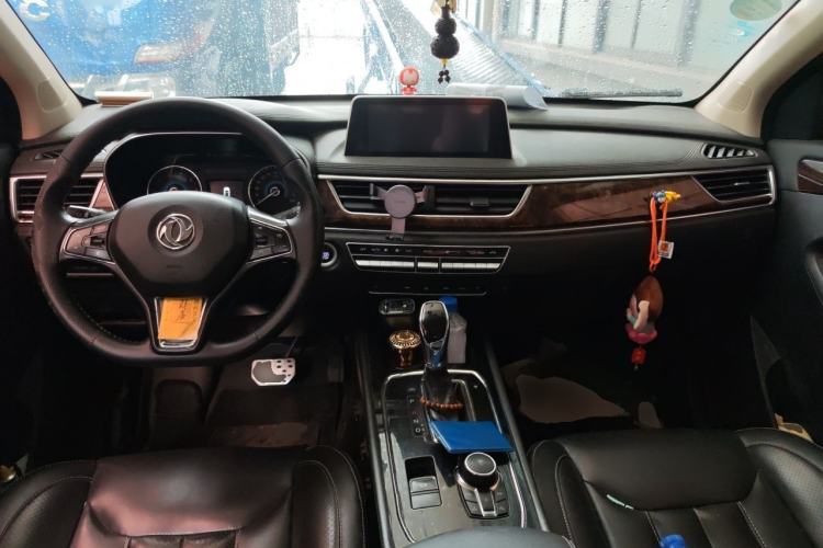 Used Dongfeng Fengon 580 2017 1.5T CVT Smart Style Model Center Console