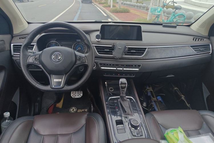 Used Dongfeng Fengon 580 2017 1.5T CVT Smart Connectivity Model Center Console