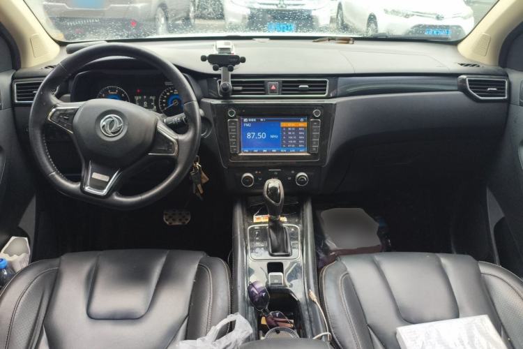 Used Dongfeng Fengon 580 2017 1.5T CVT Comfort Model Center Console