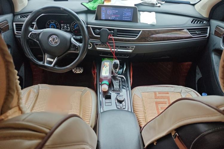 Used Dongfeng Fengon 580 2017 1.5T CVT Smart Style Model Center Console