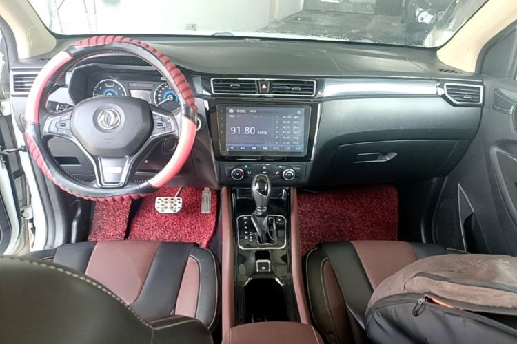 Used Dongfeng Fengon 580 2017 1.5T CVT Luxury Model Center Console
