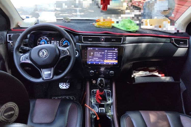 Used Dongfeng Fengon 580 2017 Revised Version 1.5T CVT Luxury Edition Center Console