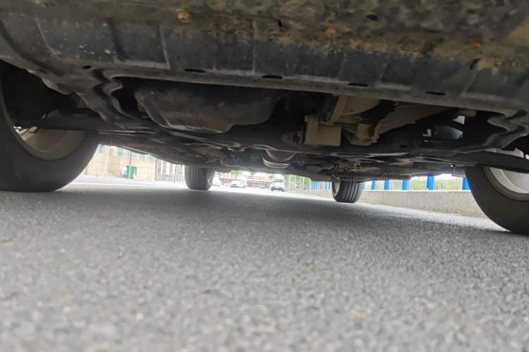 Used Dongfeng Fengon 580 2017 1.8L Manual Comfort Model Chassis Front