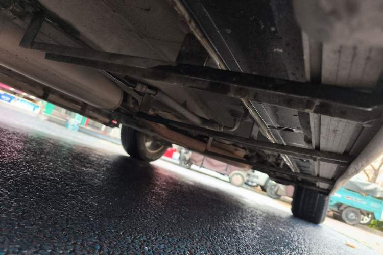 Used Dongfeng Fengon 580 2017 1.8L Manual Comfort Model Chassis Front Left