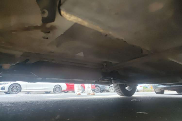 Used Dongfeng Fengon 580 2017 1.5T CVT Smart Style Model Chassis Front Left