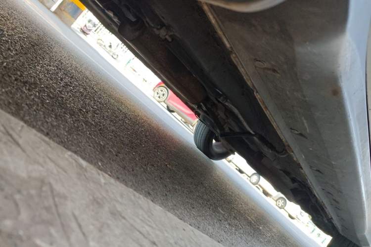 Used Dongfeng Fengon 580 2017 1.8L Manual Comfort Model Chassis Front Left