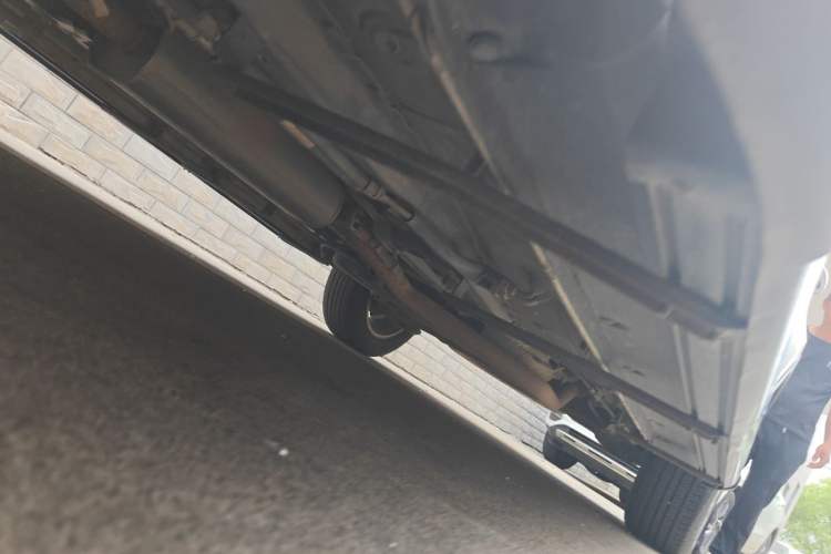 Used Dongfeng Fengon 580 2017 1.8L Manual Comfort Model Chassis Front Left
