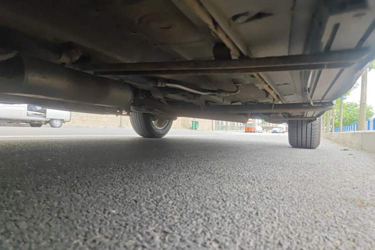 Used Dongfeng Fengon 580 2017 1.8L Manual Comfort Model Chassis Front Left