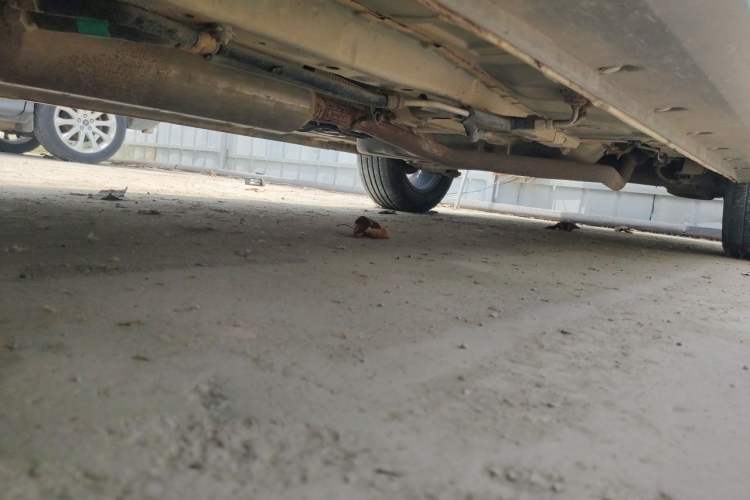 Used Dongfeng Fengon 580 2017 1.5T Manual Luxury Model Chassis Front Left