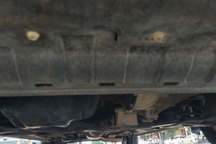 Used Dongfeng Fengon 580 2017 1.8L Manual Comfort Model Chassis Front