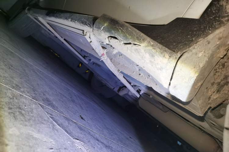 Used Dongfeng Fengon 580 2017 1.5T CVT Luxury Model Chassis Front Right