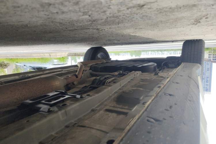 Used Dongfeng Fengon 580 2017 1.5T CVT Comfort Model Chassis Front Right