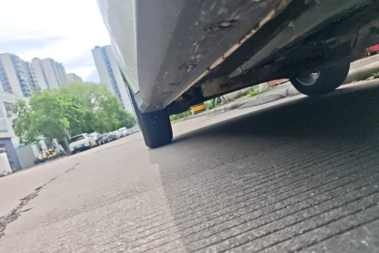 Used Dongfeng Fengon 580 2017 1.5T CVT Comfort Model Chassis Front Right