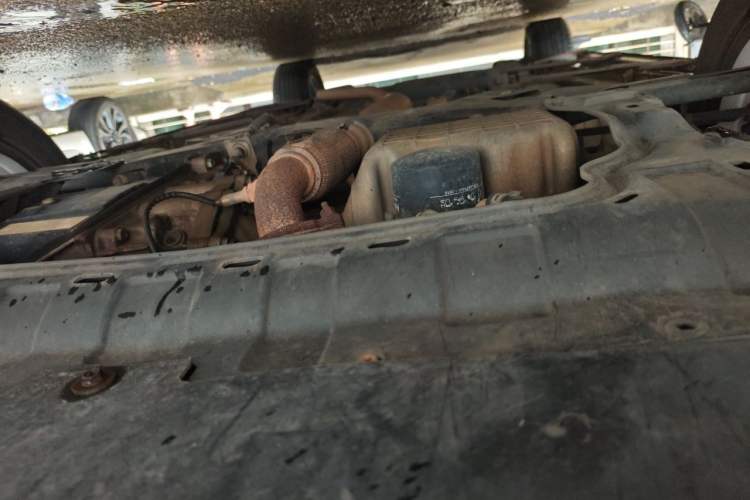 Used Dongfeng Fengon 580 2017 1.5T CVT Smart Style Model Chassis Front