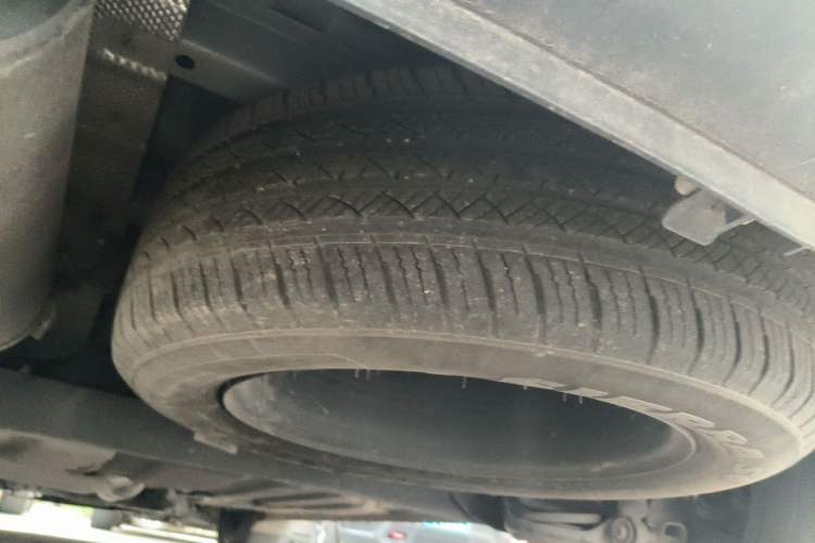 Used Dongfeng Fengon 580 2017 1.5T Manual Luxury Model Chassis Rear