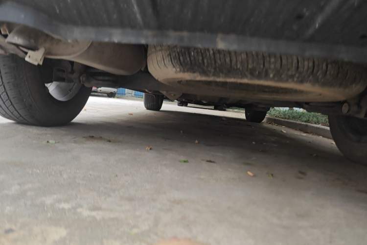 Used Dongfeng Fengon 580 2017 1.5T CVT Comfort Model Chassis Rear