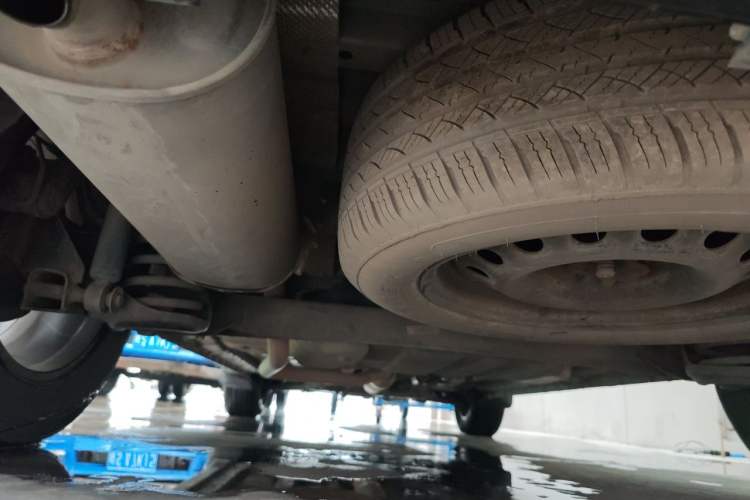 Used Dongfeng Fengon 580 2017 1.5T CVT Smart Style Model Chassis Rear