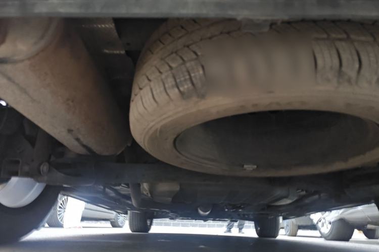 Used Dongfeng Fengon 580 2017 1.5T Manual Luxury Model Chassis Rear