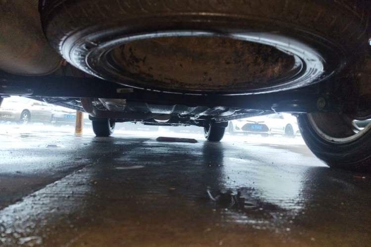 Used Dongfeng Fengon 580 2017 1.8L Manual Comfort Model Chassis Rear