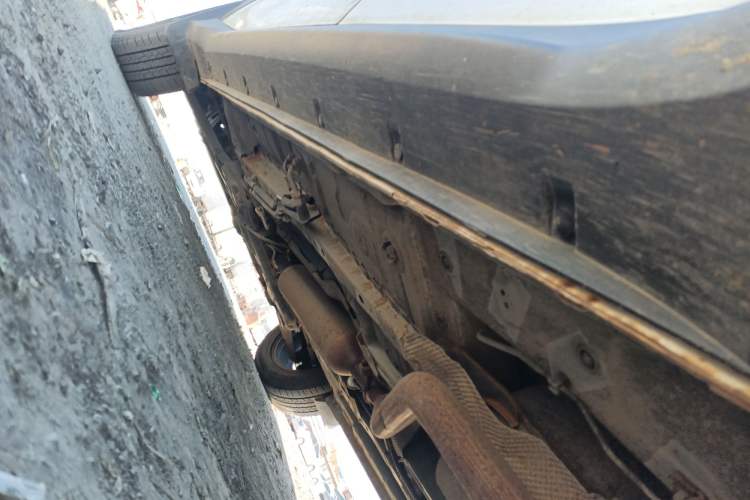 Used Dongfeng Fengon 580 2017 1.5T CVT Luxury Model Chassis Rear Left