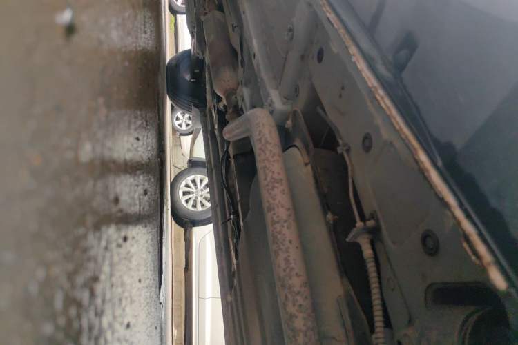 Used Dongfeng Fengon 580 2017 1.5T CVT Luxury Model Chassis Rear Left