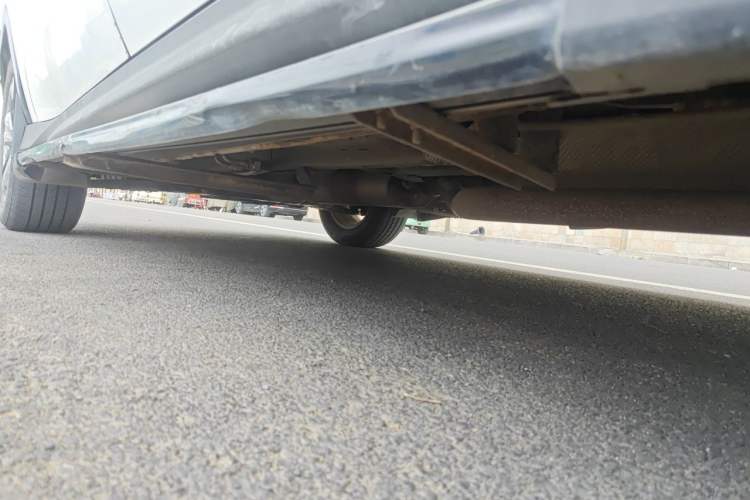 Used Dongfeng Fengon 580 2017 1.8L Manual Comfort Model Chassis Rear Left