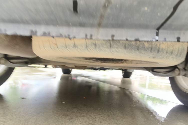 Used Dongfeng Fengon 580 2017 1.5T CVT Comfort Model Chassis Rear